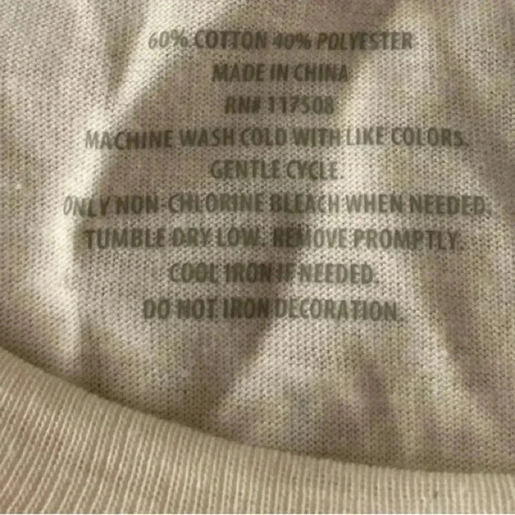 🆕The Beatles Let It Be Short Sleeve Graphic Tee🆕 - Picture 8 of 9